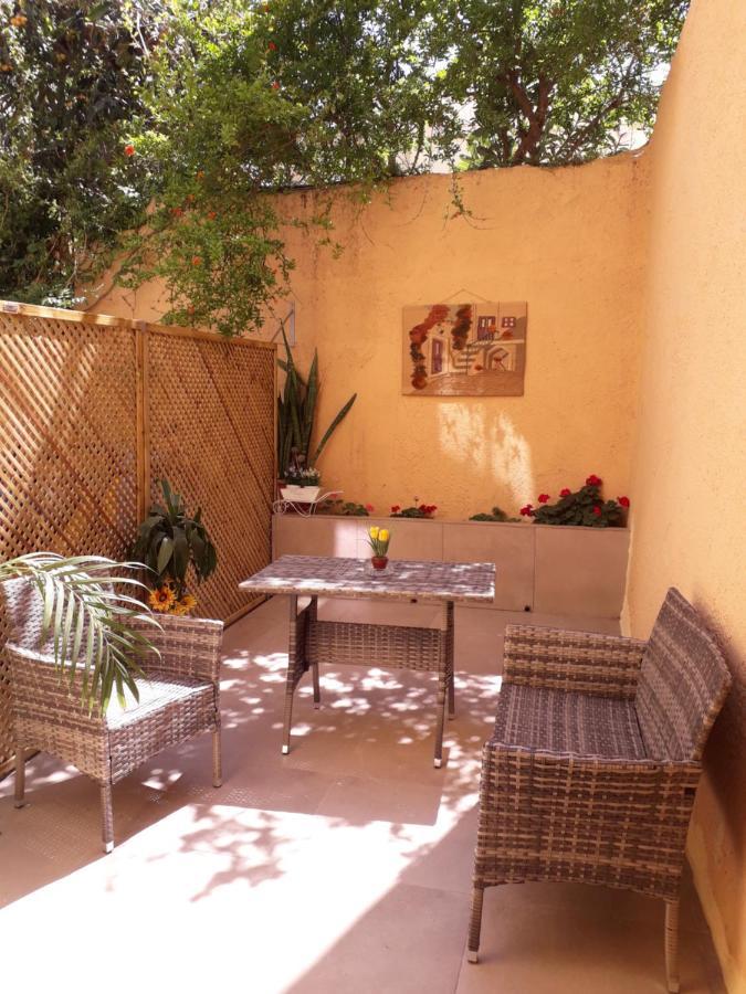 "Tete A Tete" Lux Apart In The Most Beautiful Street Of Town Rhodes City Exterior photo
